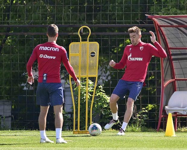 Дејан Станковић окупио екипу на првом тренингу: Бићемо спремни за сваку форму такмичења (ФОТО/ ВИДЕО)